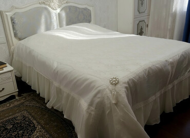 Örtüklər: Yataq üçün İşlənmiş Qaşlı rəng - Ağ Yataq örtüyü, Ünvandan götürmə — 2