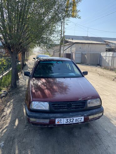 машины хундай: Volkswagen Vento: 1992 г., 1.8 л, Механика, Бензин, Седан