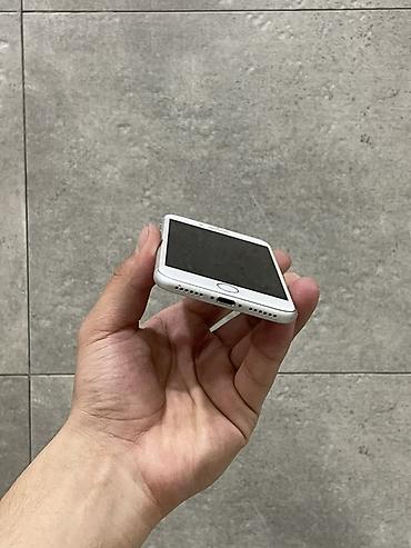 Apple iPhone: IPhone 8, 64 ГБ, Белый — 3