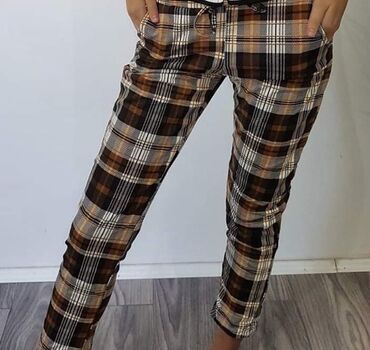 Pantalone: 1 kom 1700
2 kom 2500 — 4