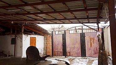 Продажа коттеджей и домов: Продаётся дом с большим закрытым двором. - высокий забор по at lalafo.kg — 17 Продажа коттеджей и домов: Продаётся дом с большим закрытым двором. - высокий забор по — 17