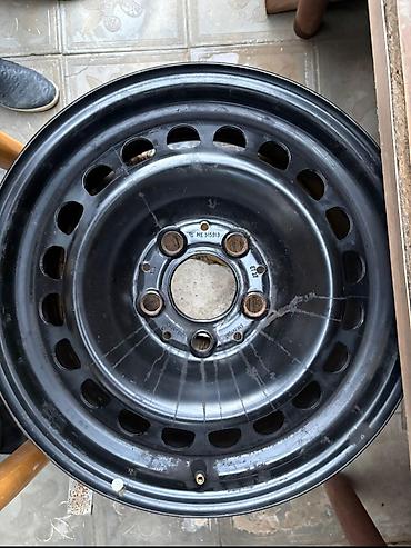 15 diski teker: Məhsul: Polad disk (təkər diski) barter mumkundu 2.diske 1.disk - — 2