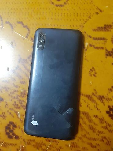 google pixel 9a: Məhsul: Smartfon (arka tərəfdə “13MP Camera” yazılı tək arxa kameralı — 1