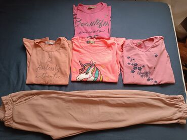 kupujem prodajem igracke za bebe: Bundle: T-shirts, For girls, age: 8-9 years