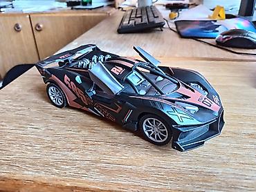 Autići: Novi RC auto. Ima punjivu bvateriju i USB punjač. Dimenzije 21 — 10