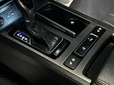 Hyundai: Hyundai Genesis: 2015 г., Седан — 17