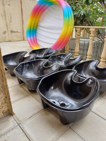 Salon, tibbi mebel dəsti: Gözəllik salonu üçün mebel dəsti Tərkib: - Saç yuma stolu: qara — 32