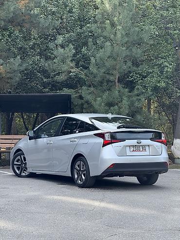 Toyota: Toyota Prius: 2019 г., Вариатор, Бензин — 4