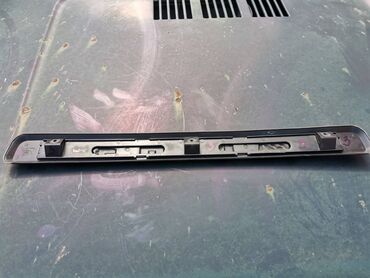 Auto delovi: Lajsna zadnjih gepek vrata Lada 21213,21214 Niva br.3. Polovna — 8