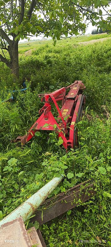 traktor sifarisi: Məhsul: Kənd təsərrüfatı üçün qoşqu avadanlıqları (2 ədəd) 1) Qırmızı — 1