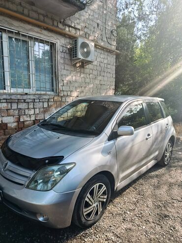 runx alex: Toyota ist: 2003 г., 1.5 л, Автомат, Бензин, Хэтчбэк
