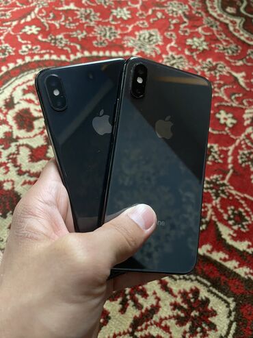 Apple iPhone: IPhone Xs, Б/у, 64 ГБ, Черный, Защитное стекло, Чехол, 75 %