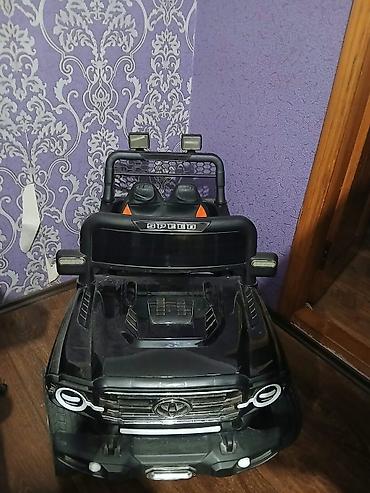 Uşaq üçün maşın. Satılır 250 azn. Tam işləkdir. Ünvan Əhmədli (SemaG)