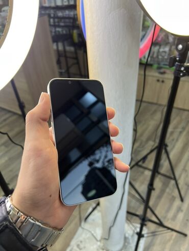 Apple iPhone: IPhone 14, Starlight — 8