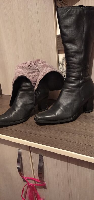женские зимние обувь: Сапоги, 37, цвет - Черный