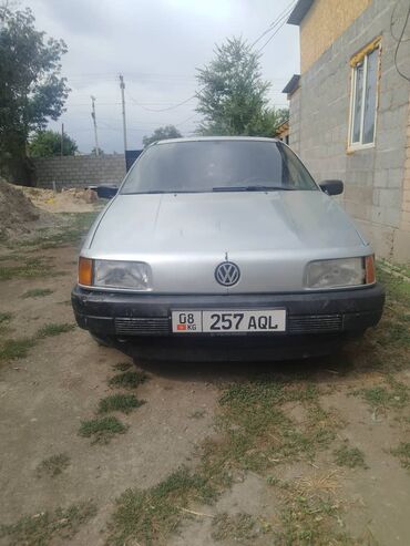 Volkswagen: Volkswagen Passat: 1990 г., 2 л, Автомат, Бензин, Седан