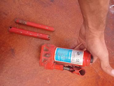 disk teker: Hidravlik “bottle jack” tipli domkrat - Tip: Şaquli (butulka tipli) — 1