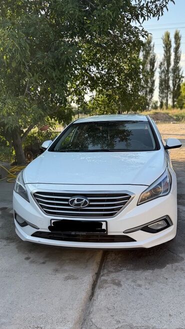 купить машину хендай солярис: Белый седан Hyundai Sonata с хромированной решеткой радиатора и