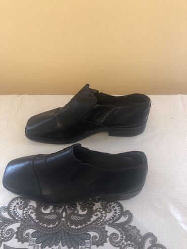 Ayaqqabılar: Məhsul: Kişi klassik ayaqqabıları - Brend: Roberto Guardiani (daxili — 9