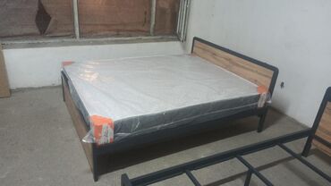 прикроватные тумбочки модерн: Двуспальная кровать, Новый, С матрасом, длина - 190 см