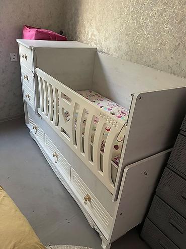 ak mebel: Kravat 85 azn Təcili satılır . Matrası tülü var yellənir. Heç bir — 2