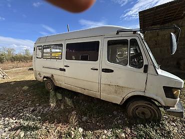 Mercedes-Benz T1 (старый кузов, “Bremer Transporter”) — автобус/фургон