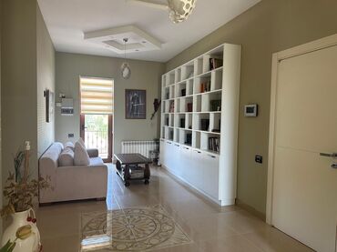 Həyət evləri və villaların satışı: Şüvəlan qəs. 6 otaqlı, 350 kv. m, Kredit yoxdur, Yeni təmirli — 30