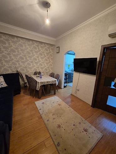 kohnə gunəşli kirayə ev: Salam ev uzunmüddətli verilir. 070 _292_16_20. Neftçilər metrosu ilə — 2