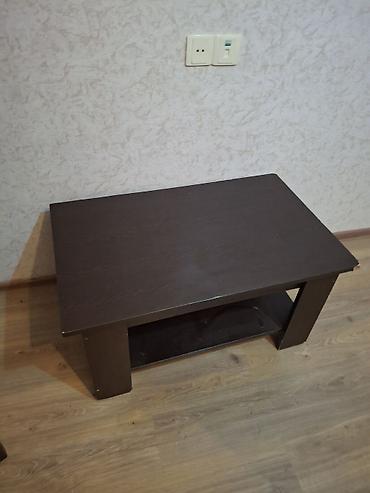 Dördbucaq masa, Açılmayan, Təkərsiz, Teksturalı laminat