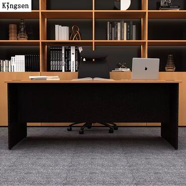 Divanlar: Müdir üçün, Dördbucaq masa