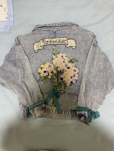 пиджак на завязках: Джинсовая куртка с авторским декором - Материал: плотный деним