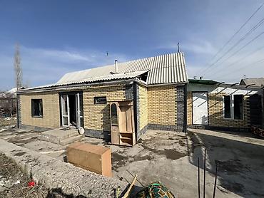 Продажа коттеджей и домов: Продается одноэтажный дом. Г.Бишкек, Ж/М Ак-Жар Улица 31. Дом 5. Дом — 1