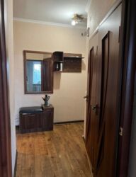 дом 3 комнатный: 2 комнаты, 48 м², Индивидуалка, 3 этаж, Косметический ремонт