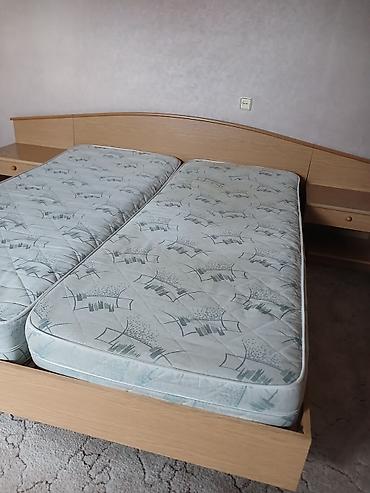 Двуспальные кровати: Кровать 2х спальная б/у,ДСП,цвет бежевый, есть подьемное устройство at lalafo.kg — 2 Двуспальные кровати: Кровать 2х спальная б/у,ДСП,цвет бежевый, есть подьемное устройство — 2