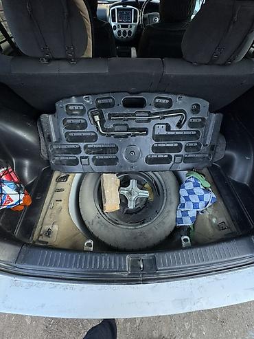 Mazda: Mazda Tribute: 2003 г., 2 л, Автомат, Бензин, Кроссовер — 11