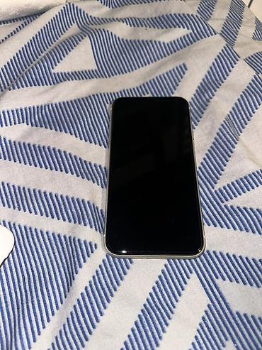 aplle 11: IPhone 11, Б/у, 128 ГБ, Белый, Защитное стекло, Чехол, Кабель, 73 % — 2