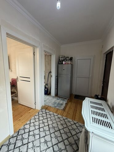 бина аз мухтадыр: 3 комнаты, 60 м², Средний ремонт