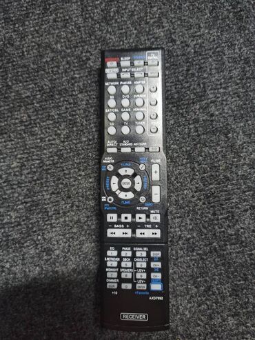 Pojačala i prijemnici: Pioneer AXD 7692 novi daljinci bez baterija — 2