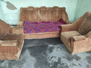 Прямой диван, цвет - Коричневый, Б/у