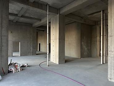 Продажа офисов: Продажа офисов 326 м², Без ремонта, Без мебели, Многоэтажное здание, 1 этаж — 11