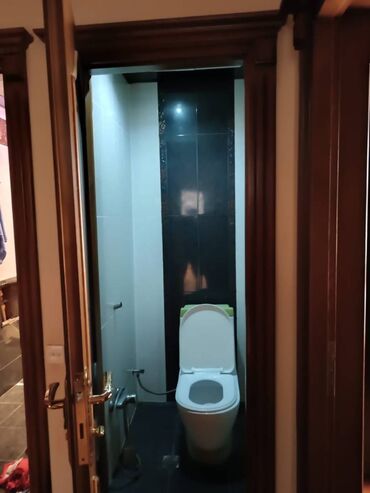 Uzunmüddətli kirayə mənzillər: Nərimanov metrosuna yaxın skaçkanin yani 16 mertebeli binanın 3-cu — 6