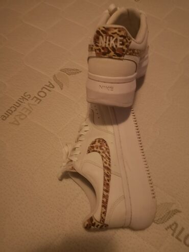 Women's Sneakers and athletic shoes: Nike, 39, bоја - Bela — 8