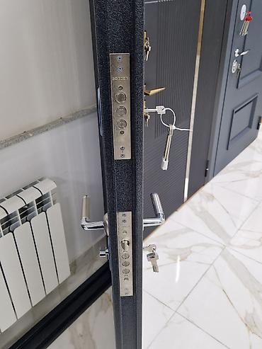 ev boyası: Mənzil üçün Yeni Giriş qapısı 90x205 sm Glazok ilə, Zəmanətli, Ödənişli quraşdırma, Ödənişli çatdırılma — 1