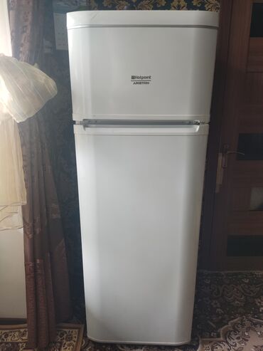 наушники для айфон: Муздаткыч Hotpoint Ariston, Колдонулган, Эки камералуу, De frost (тамчы)