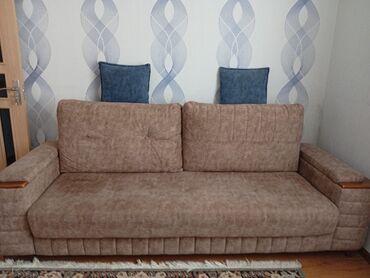 kunc divanlari: Di̇van-kravat, İşlənmiş, Açılan, Bazalı, Parça, Çatdırılma yoxdur
