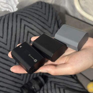 Фотоаппараты: A7 IV Sony 28-70 sigma Sony e Rode micro duo 3 батарейки Флешки 1-64 — 5