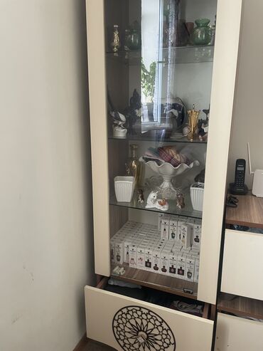 Servant, 2 dene tumbasi, ve termo, hamisi cemi 65 azn. Ayri ayriliqda