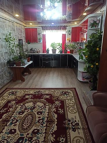 Продажа коттеджей и домов: В с.Теплоключенко продается большой благоустроенный дом.Имеются все — 15