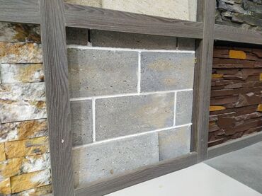 kubik dasin olcusu: Dekorativ divar örtüyü – beton/daş fakturalı panellər - Material