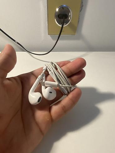 iphone qulaqliq: Orjinal İphone nausnik telefon ustunde verilib.ses keyfiyyetine söz — 2